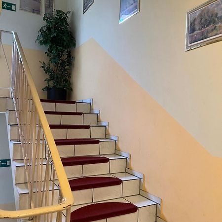 Apollo Ξενοδοχείο Φραγκφούρτη Εξωτερικό φωτογραφία